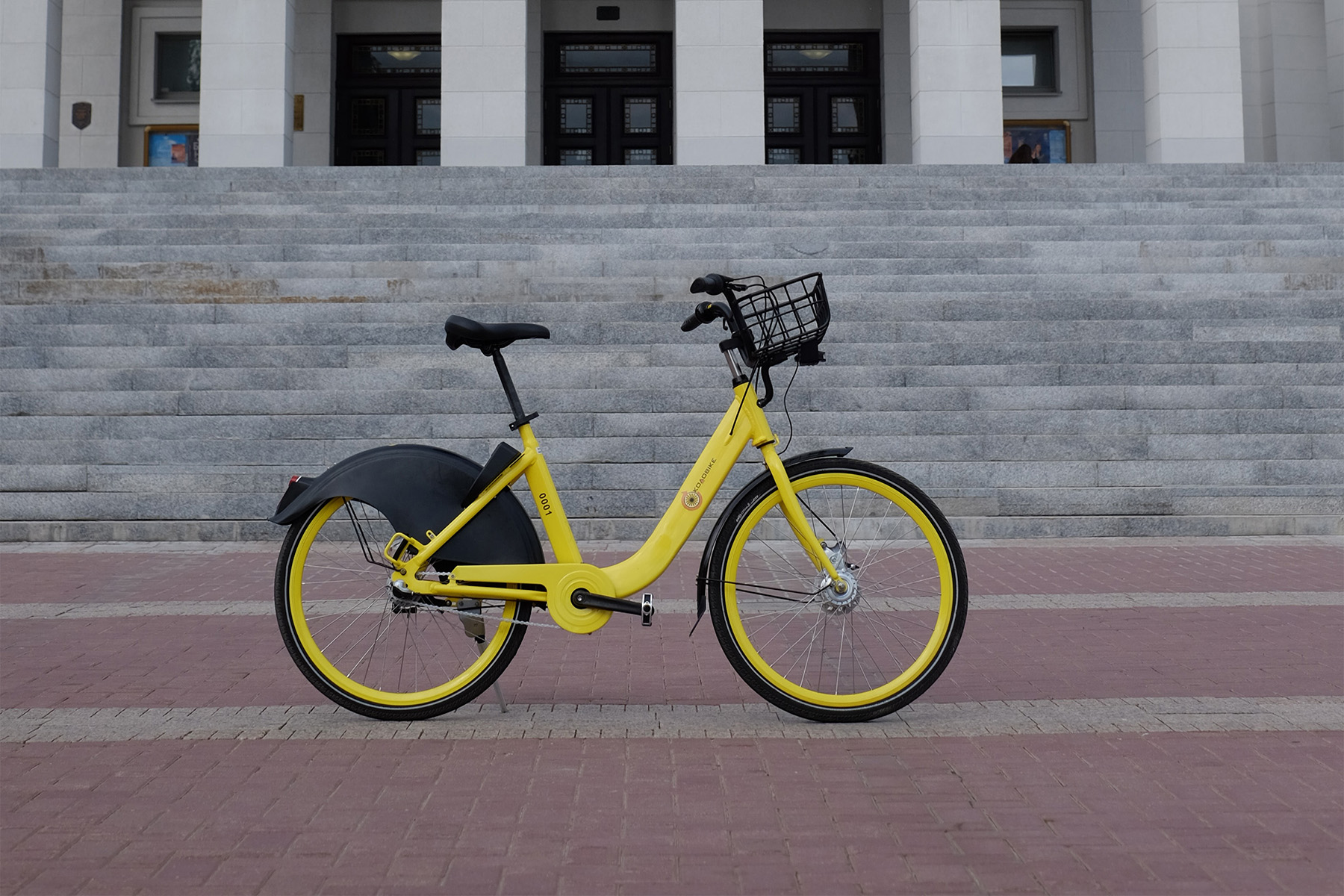 Байки гомель. Электровелосипед Шеринг. Желтый велосипед. Велосипед Минск. Велосипеды желтые напрокат.