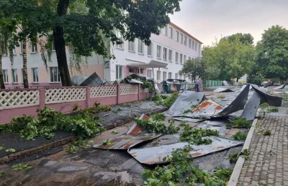 ÐÐ¾ÑÐ»ÐµÐ´ÑÑÐ²Ð¸Ñ Ð½ÐµÐ¿Ð¾Ð³Ð¾Ð´Ñ Ð² ÐÐ¾Ð·ÑÑÐµ. Ð¤Ð¾ÑÐ¾ - mozyr_news