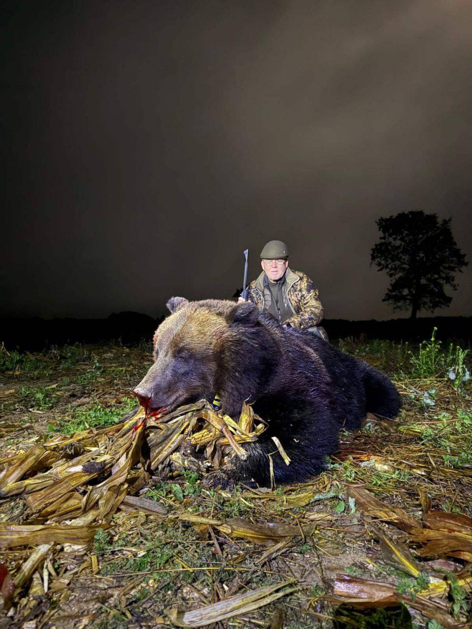 ÐÐµÐ»Ð¾ÑÑÑÑÐºÐ¾Ðµ Ð¾Ð±ÑÐµÑÑÐ²Ð¾ Ð¾ÑÐ¾ÑÐ½Ð¸ÐºÐ¾Ð² Ð¸ ÑÑÐ±Ð¾Ð»Ð¾Ð²Ð¾Ð² ÑÐµÐ³ÑÐ»ÑÑÐ½Ð¾ Ð¿Ð¾ÑÑÐ¸Ñ Ñ ÑÐµÐ±Ñ Ð² Ð¢Ð-ÐºÐ°Ð½Ð°Ð»Ðµ ÑÐ¾ÑÐ¾ Ð¾ÑÐ¾ÑÐ½Ð¸ÐºÐ¾Ð² Ñ "ÑÑÐ¾ÑÐµÑÐ¼Ð¸".